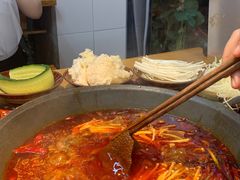 -赵美丽·重庆社区火锅·直营店(火车东站·中豪国际店)