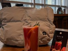 -蔚来中心(北京中关村店)