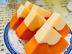 木瓜奶冻-广信牛奶甜品世家(台东店)