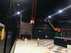 -嘿哟动霸CHUA·新潮玩运动娱乐中心·蹦床滑冰团建乐园