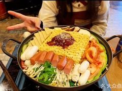 -老码头黑皮肘子锅包肉(赣水路店)