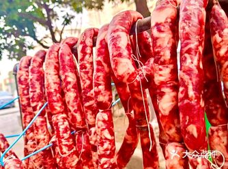 武汉的年味总是少不了腊肉、腊鱼和腊肠登场