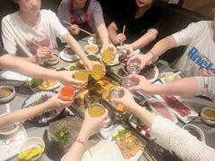 -海底捞火锅(曹安公路店)
