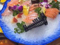 -青瓦餐厅·生鱼片·韩园烤肉(西塔店)