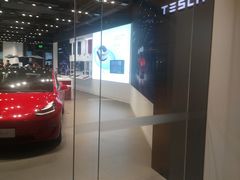 -TESLA 特斯拉(上海太古汇体验店)