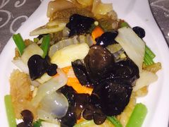 -湖庭壹品鸭王·传统北京烤鸭·别墅私房菜·庭院宵夜(江宁店)