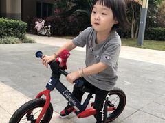 -八爪矩阵极限运动馆·儿童平衡车·感统训练(南海子公园校区)