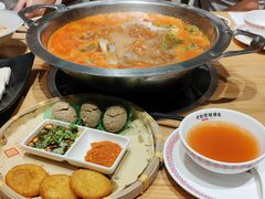 -老凯俚酸汤鱼(多彩城店)