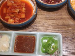 -明洞阿姨·韩式酱蟹烤肉·创意料理(三元桥店)