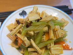 -伊京轩兰州牛肉面(闹市口店)