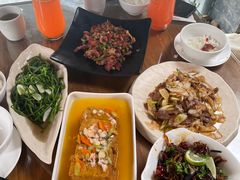 -隔壁老王·家常云南菜(花巷店)