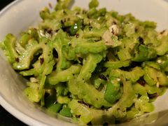 -帅巴人舅母子腊蹄民俗村