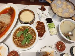 -梅利汴京烤鸭•开封豫菜地标店(东大街店)