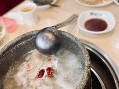 -墨脱石锅椰子鸡•香草鸭•东山羊(大东海店)