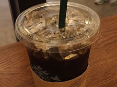 -星巴克(上海虹桥新天地二店)
