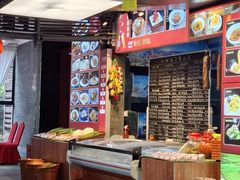 -枫林红了·长沙地标酒楼(金星路店)