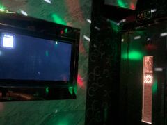 -K+全国连锁KTV(绿地缤纷天地店)