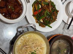 -小菜园新徽菜(宜兴八佰伴店)