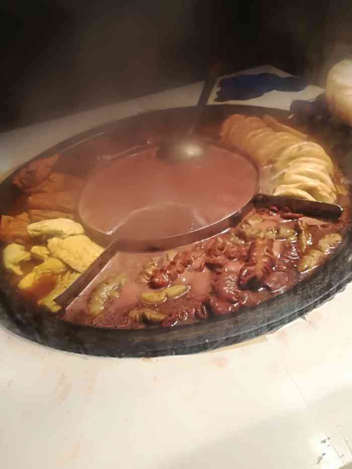 地道儿卤煮火烧(食宝街店)-"地道儿卤煮,味道不错,很久没有回北方了,.