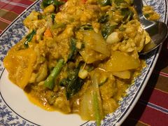 咖喱蟹肉-卷心菜和避孕套餐厅(Pattaya)