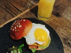 -HIGH FIVE哈福手工汉堡(桂林路店)