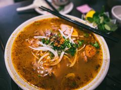 -大头虾越式风味餐厅(光明广场店)