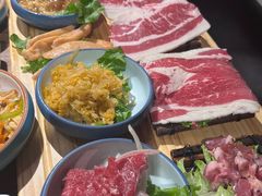 -明洞阿姨·韩式酱蟹烤肉·创意料理(三元桥店)