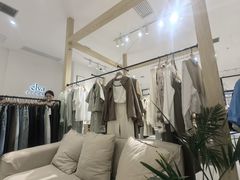 -王府井奥莱临潼小镇(临潼店)