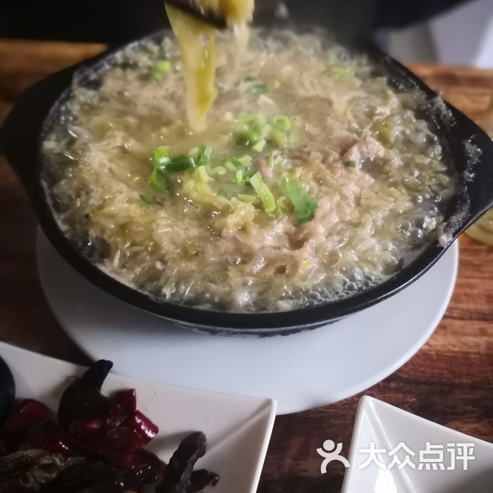 林子油饼砂锅羊肉酸菜粉丝沙锅图片