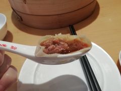 蟹粉小笼汤包-鼎泰丰(当代商城店)