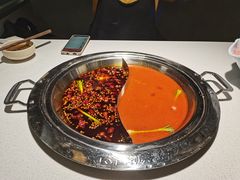 -老房老舍重庆火锅(假日城市店)