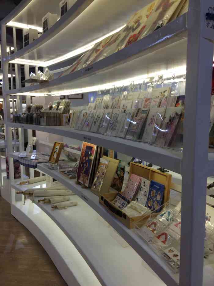 鹿森五月风-"文化宫后门的一个宝藏书店05 在九色鹿旁.