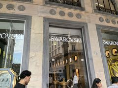 -文艺复兴百货(米兰大教堂广场店)