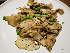 松露酱炒笋尖-小大董·烤鸭(凤凰汇店)