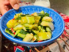 凉拌拍拍黄瓜-火塘云南烧烤大排档