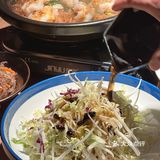 刚开业不久 到饭点就要排队了 人气超旺 高原青豆炖肥肠
