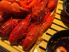 -肥肥虾庄·金牌油焖大虾(汉街SKP店)