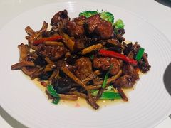 -八府香鸭·啫啫煲(华山路店)