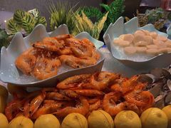 -广州万富希尔顿酒店·感趣自助餐厅·金秋蟹宴生蚝海鲜刺身