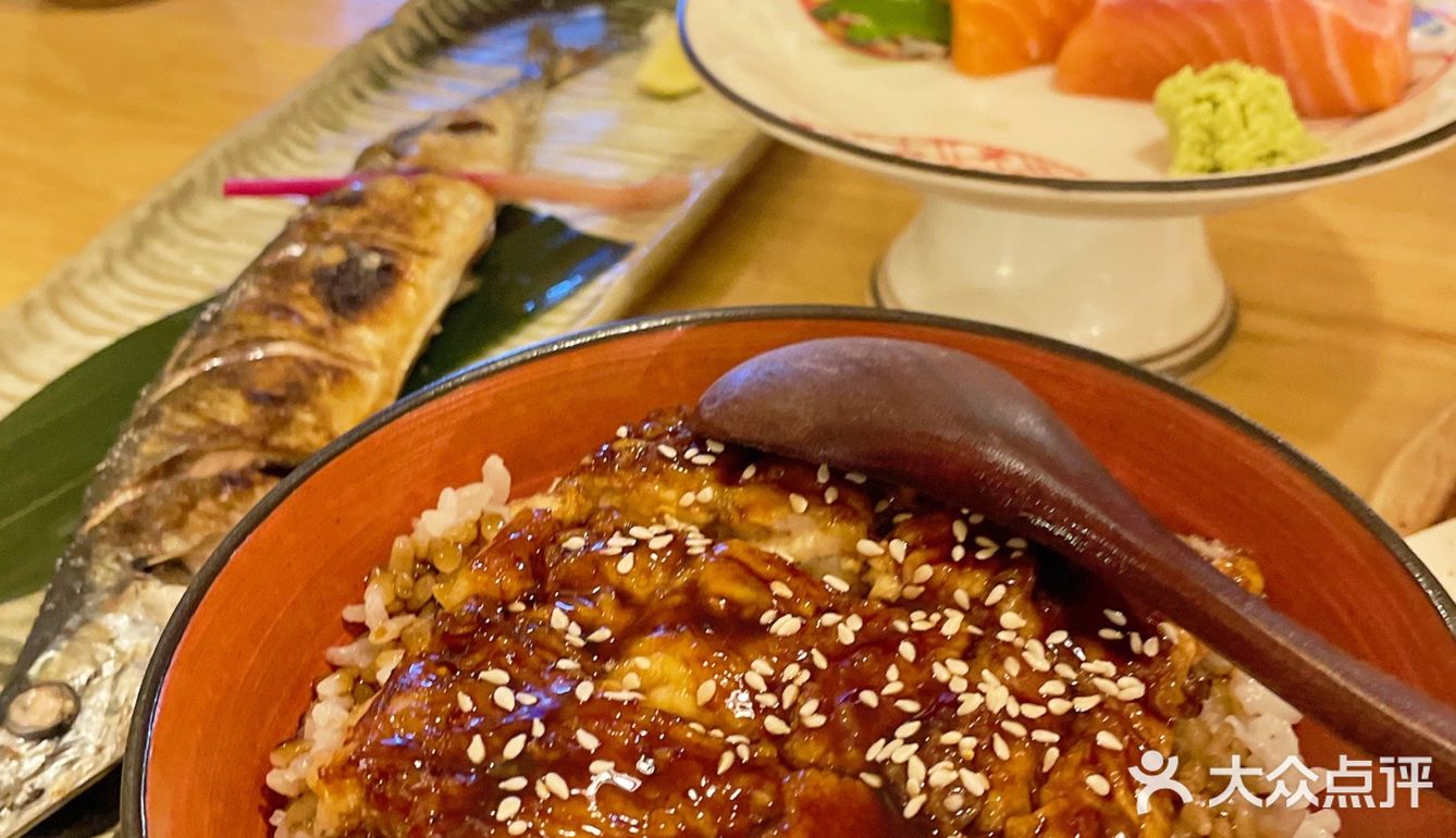 鳗鱼饭太太太好吃了吧