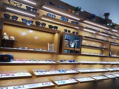 -罗伯特眼镜·蔡司官方授权(罗湖国贸店)