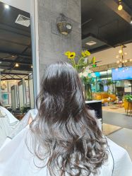 -FRIDAY星期五专业美发沙龙