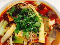 -成都你六姐·牛肉冒菜(城市集市合生汇店)