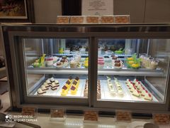面包甜点陈列柜-厦门海景千禧大酒店·海景咖啡厅