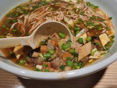 -味绝西面