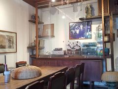 -Cuc Gach Quan Restaurant