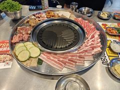 -哈哈碳都·牛肋条无限自助烤肉(台江万达店)