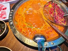 -靓寨酸汤火锅(时尚天河东一街店)