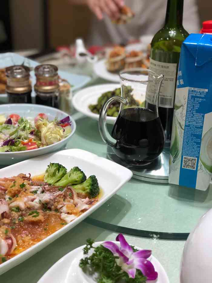 鹏程饭店(衡山路店)-"份量很足哦,味道棒棒的,点了千岛湖鱼头,.