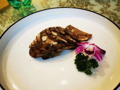 -鸿一饭店(隐秀路店)